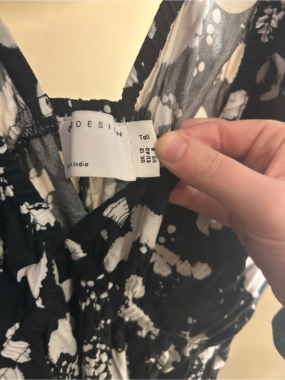 ASOS Black and White Vneck Printed Maxi Dress size 8 - Picture 5 of 7